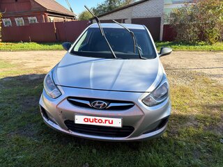 2012 Hyundai Solaris I, серебристый, 800000 рублей, вид 1