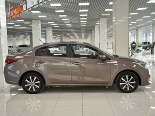 2018 Kia Rio IV, серый, 1376000 рублей, вид 5