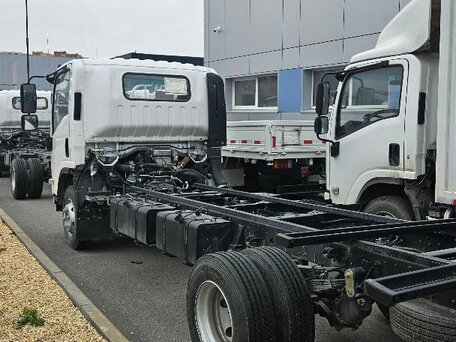 2024 Isuzu ELF KV100, белый, 4600000 рублей, вид 3