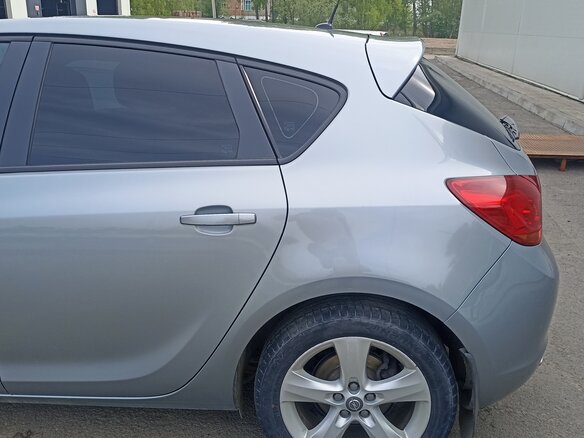 2011 Opel Astra J, серебристый, 575000 рублей - вид 13