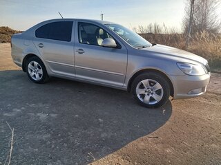 2012 Skoda Octavia II (A5) Рестайлинг, серебристый, 750000 рублей, вид 4