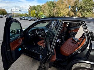 2021 BMW X5 M50i IV (G05/G18), чёрный, 8500000 рублей, вид 3