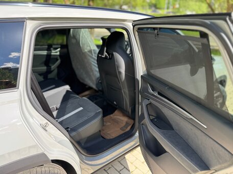 2026 Skoda Kodiaq II, серый, 6347000 рублей, вид 4