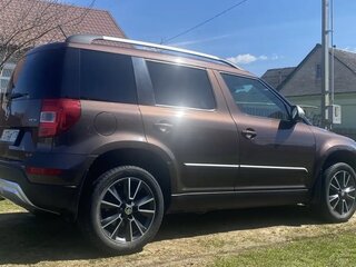 2015 Skoda Yeti I Рестайлинг, коричневый, 1720000 рублей, вид 5