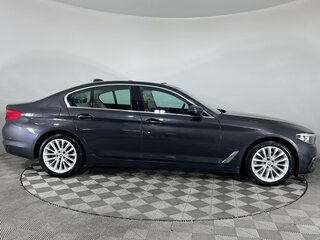 2019 BMW 5 серии 520d VII (G30/G31/G38), серый, 3700000 рублей, вид 4