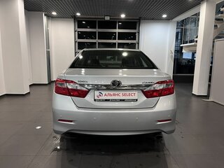 2012 Toyota Camry VII (XV50), серебристый, 1455000 рублей, вид 4