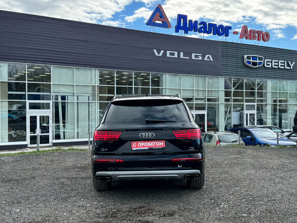 2017 Audi Q7 II (4M), чёрный - вид 3