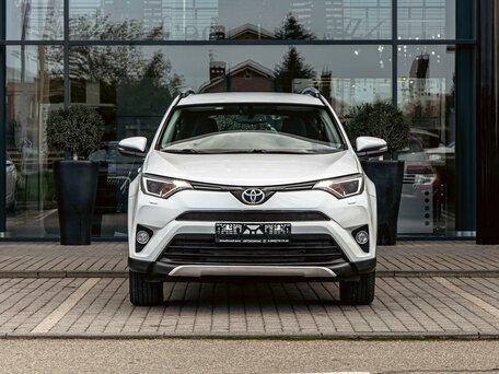 2019 Toyota RAV4 IV (XA40) Рестайлинг, белый, 2425000 рублей, вид 2