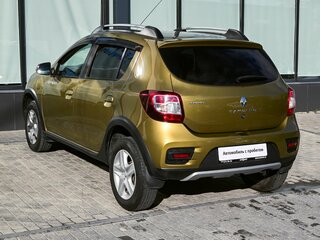 2017 Renault Sandero Stepway II, золотистый, 949000 рублей, вид 3