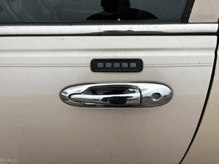 2001 Lincoln Town Car III, золотистый, 444000 рублей, вид 5