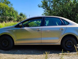 2015 Volkswagen Polo V Рестайлинг, бежевый, 970000 рублей, вид 1