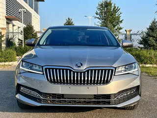 2022 Skoda Superb III Рестайлинг, серый, 1990004 рублей, вид 2