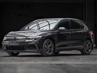 2022 Volkswagen Golf VIII, чёрный, 2037000 рублей, вид 1