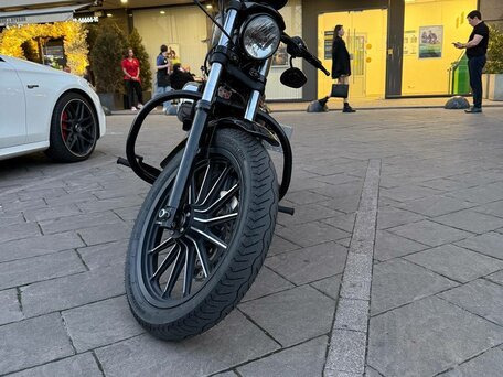 2015 Harley-Davidson Sportster 883, чёрный, 700000 рублей, вид 2