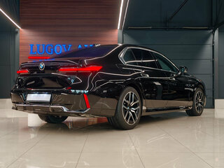 2024 BMW 7 серии 740i xDrive VII (G70), чёрный, 11999000 рублей, вид 4