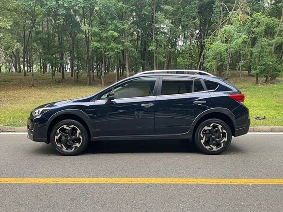 2021 Subaru XV II Рестайлинг, чёрный, 1900000 рублей - вид 12