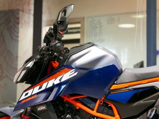 2026 KTM 390 Duke, синий, 699000 рублей, вид 5