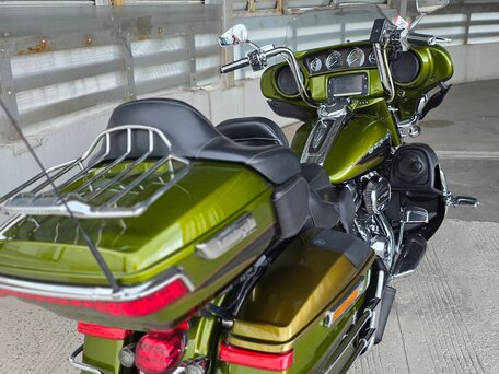 2017 Harley-Davidson CVO Limited, зелёный, 1850000 рублей, вид 4