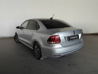 2018 Volkswagen Polo V Рестайлинг, серебристый, 1295000 рублей, вид 4