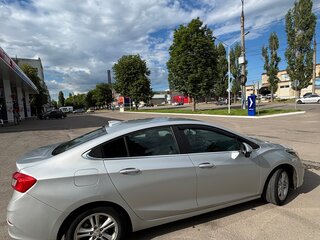 2018 Chevrolet Cruze II, серебристый, 1100000 рублей, вид 3