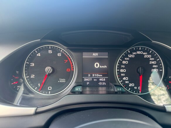 2011 Audi A4 IV (B8), чёрный - вид 9