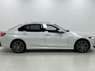 2023 BMW 3 серии 320i VII (G2x) Рестайлинг, белый, 3301355 рублей, вид 4