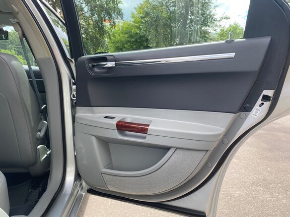 2006 Chrysler 300C I, серый - вид 6