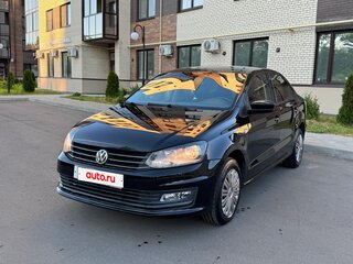 2015 Volkswagen Polo V Рестайлинг, чёрный, 890000 рублей, вид 2