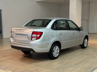 2026 Lada (ВАЗ) Granta I Рестайлинг, серебристый, 1121000 рублей, вид 2