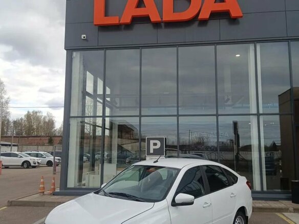 2026 Lada (ВАЗ) Granta I Рестайлинг, белый, 1119900 рублей