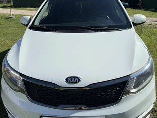 2015 Kia Rio III Рестайлинг, белый, 975000 рублей, вид 2