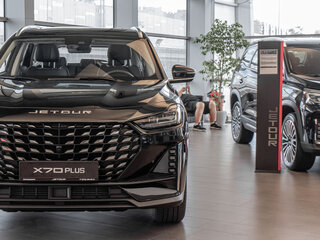 2026 Jetour X70+ I Рестайлинг, чёрный, 3399000 рублей, вид 4