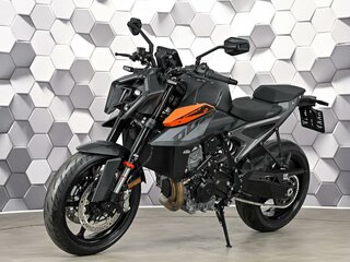 2024 KTM 990 Duke, серый, 1299000 рублей, вид 2