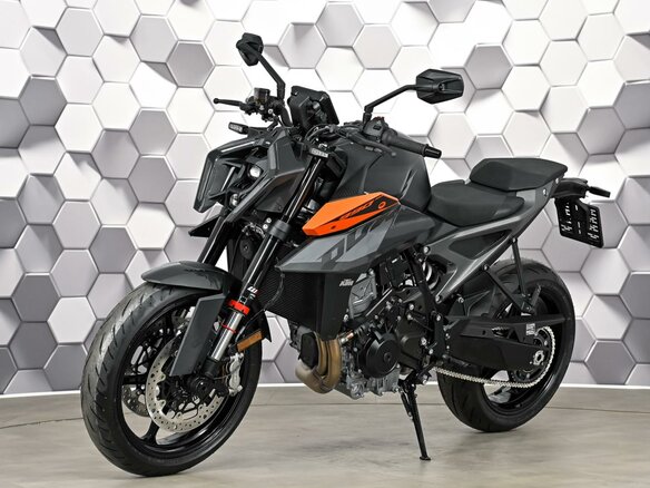 2024 KTM 990 Duke, серый, 1299000 рублей - вид 1