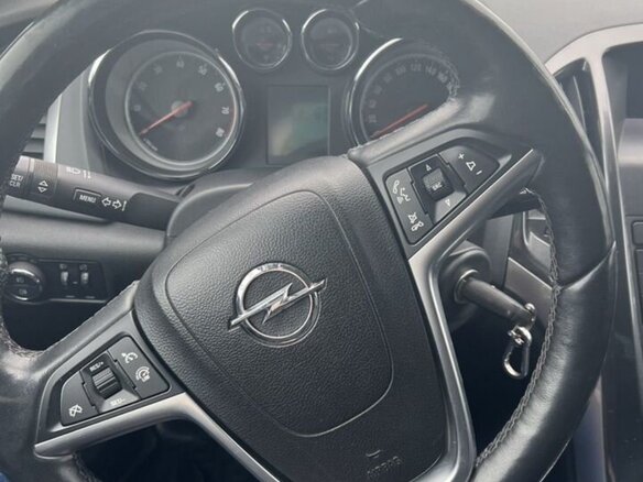 2013 Opel Astra J Рестайлинг, серый, 820000 рублей - вид 8