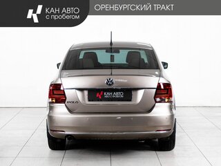 2016 Volkswagen Polo V Рестайлинг, бежевый, 899000 рублей, вид 4