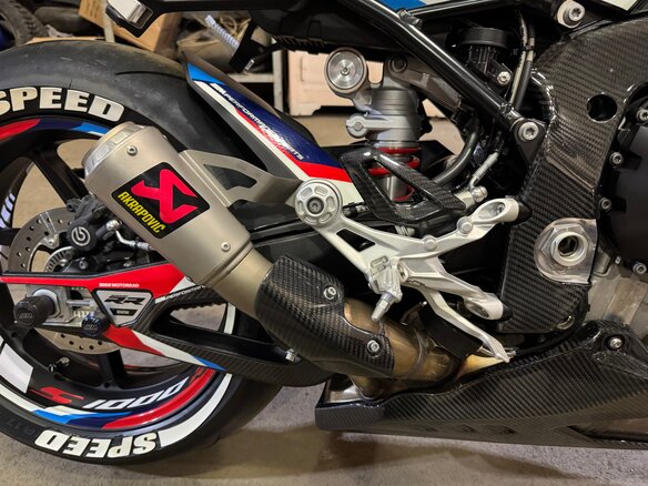 2025 BMW S 1000 RR, белый, 2750000 рублей - вид 9