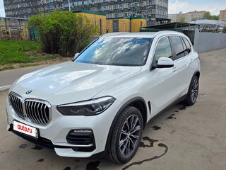 2020 BMW X5 25d IV (G05/G18), белый, 6820000 рублей, вид 1