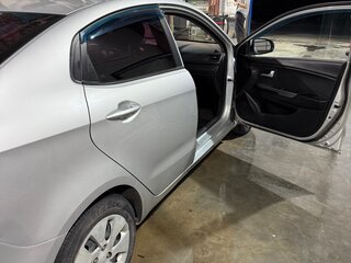 2015 Kia Rio III Рестайлинг, серебристый, 540000 рублей, вид 5