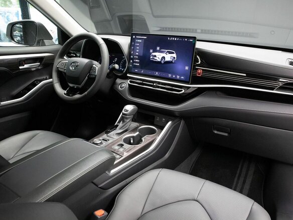 2026 Toyota Highlander IV (XU70), белый, 5400000 рублей - вид 9