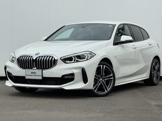 2022 BMW 1 серии 118i III (F40), белый, 1750000 рублей, вид 1