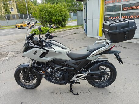 2025 Honda NC 750X, серебристый, 1200000 рублей, вид 1