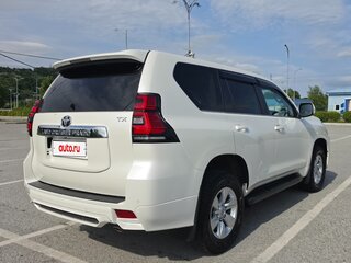 2021 Toyota Land Cruiser Prado 150 Series Рестайлинг 3, белый, 5450000 рублей, вид 5