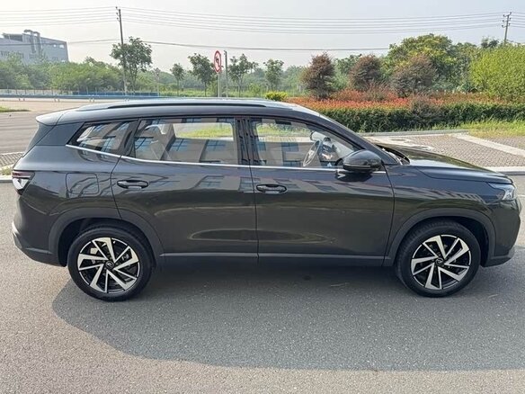 2026 Jetta VS8, чёрный, 2340000 рублей - вид 5