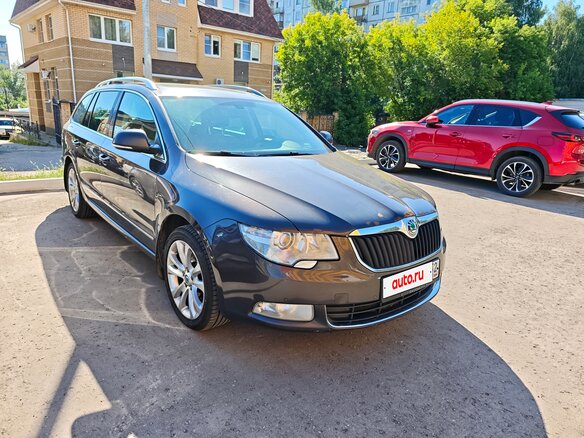 2011 Skoda Superb II, коричневый, 1050000 рублей