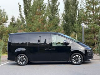 2025 Hyundai Staria I, чёрный, 7900000 рублей, вид 4
