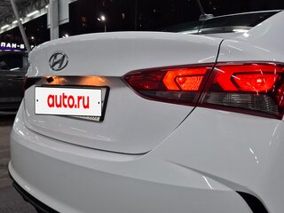2022 Hyundai Solaris II Рестайлинг, белый, 2150000 рублей, вид 4