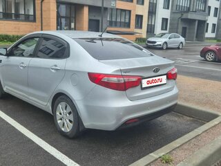 2012 Kia Rio 5-speed III, серебристый, 600000 рублей, вид 5