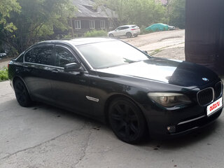 2010 BMW 7 серии Long 750Li xDrive V (F01/F02/F04), чёрный, 2000000 рублей, вид 3