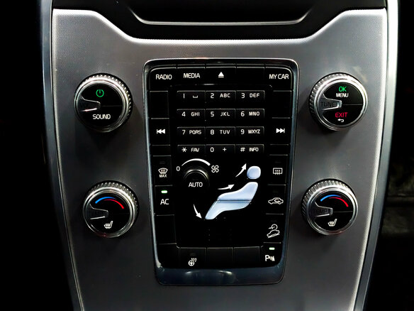 2014 Volvo XC70 II Рестайлинг, белый - вид 14